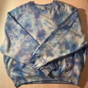 medium vs pink sweatshirt